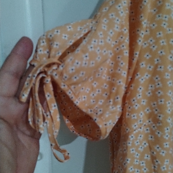 Women tops - Picture 5 of 6